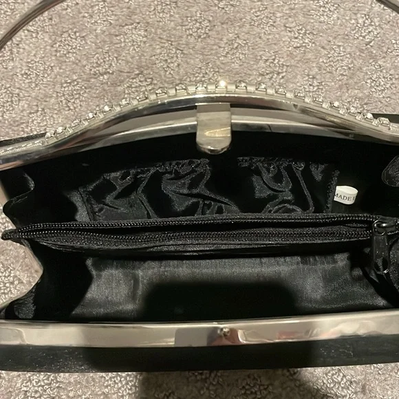 Purse - Picture 2 of 2